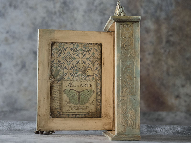Decoupage