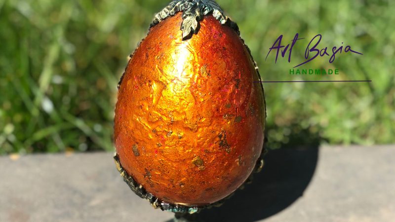 Jajo akrylowe w pomarańczowym ogniu kolorów