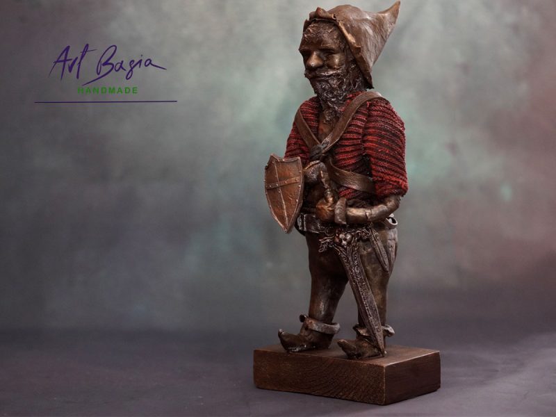Nr 10 Figurka Krasnala „Strzeżyk” Ręcznie wykonany 8 Figurka krasnala