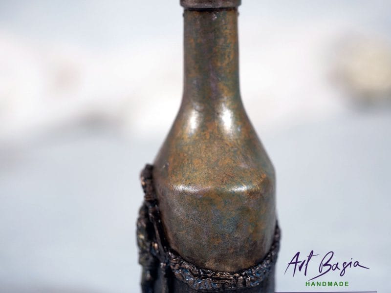 Detal artystycznej karafki fantasy – przejście szyjki, efekt naturalnej patyny, ArtBasia
