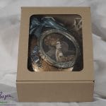 Ręcznie zdobiony medalion dwustronny „Dama nr 4”, elegancki dekoracyjny medalion w pudełku prezentowym