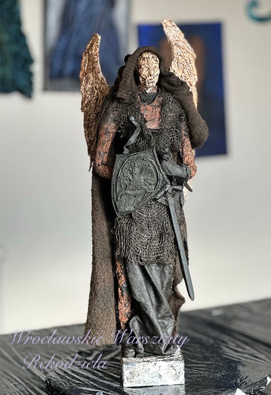 Warsztaty Powertex – Tworzenie Figur Wojowników-Aniołów 18 Aniol ryzerz warsztat w artbasia 8