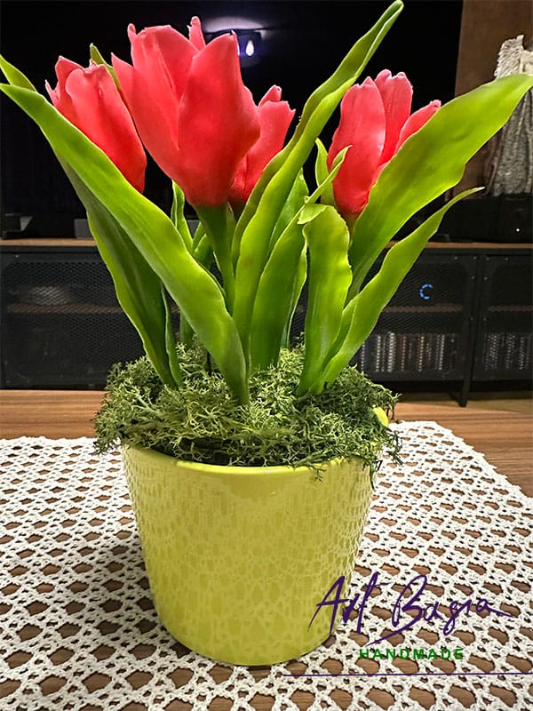Tulipany z zimnej porcelany – wiosna, która nie przemija 4 Tulipany zimna porcelana czerwone 3