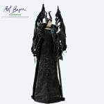 Figurka Diabolina wykonana techniką Powertex, ręcznie robiona dekoracja fantasy z gipsowym popiersiem, bawełnianą suknią i skrzydłami z kory morwy — ArtBasia Handmade