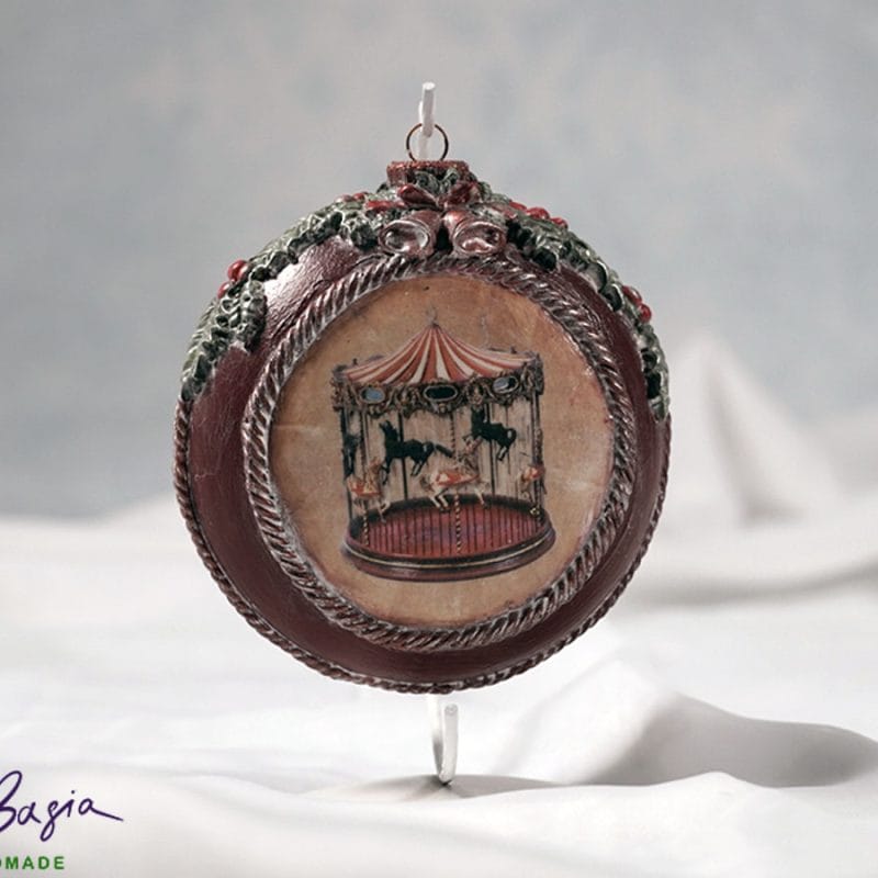 Dwustronny świąteczny medalion 12 cm z drugą grafiką karuzeli, ręcznie wykonany.