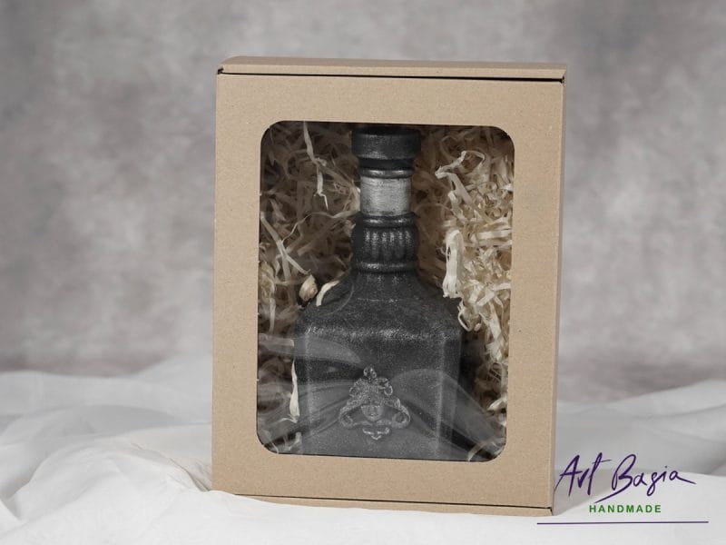 Artystyczna karafka fantasy zapakowana na prezent – rękodzieło ArtBasia szkło z upcyklingu
